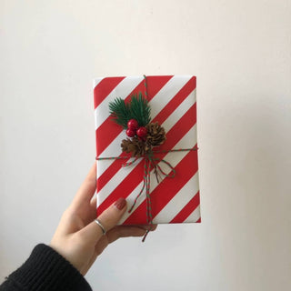 Christmas ornaments Artificial Berry Pine Cone Crafts Pendant DIY Handmade Creative Gift Decoration 圣诞节装饰品松枝松针红色松果挂件